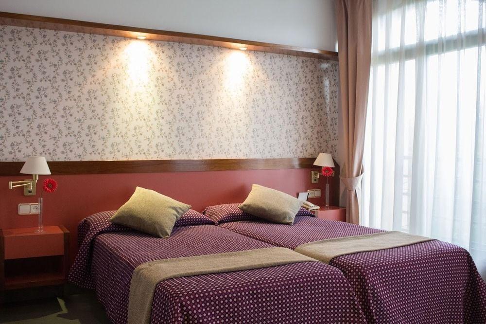 Hotel Jardin De Aranjuez Exterior photo